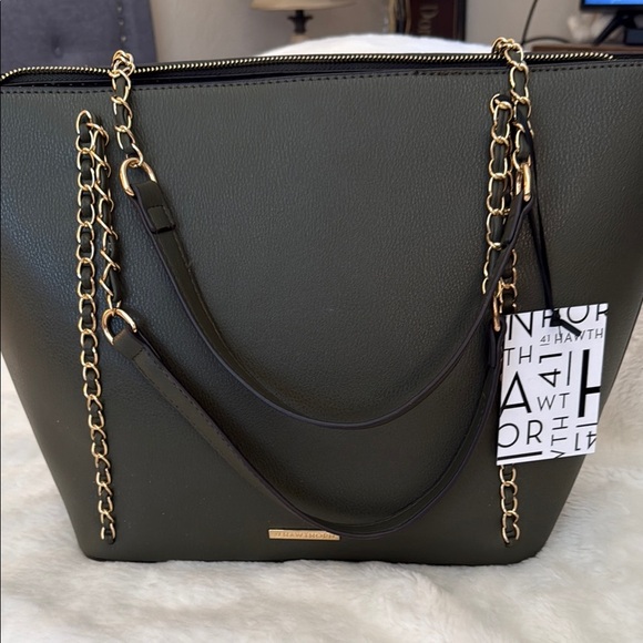 Sophisticated Green Tote with Gold Accents - Picture 1 of 15